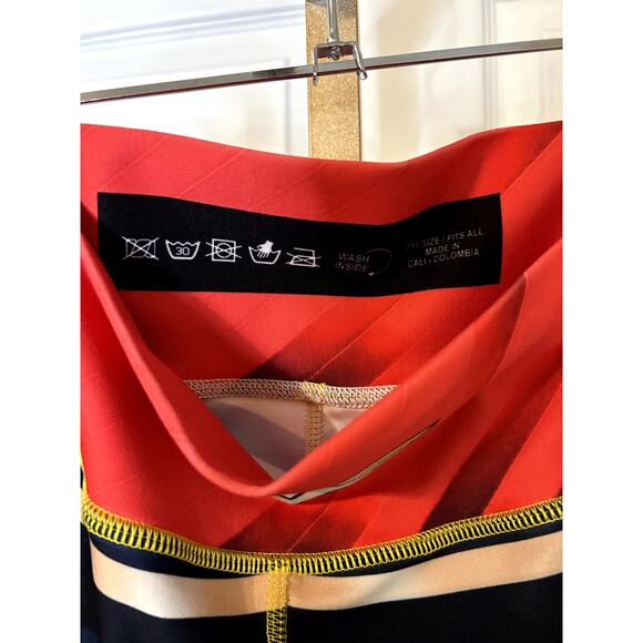 Wonder Woman Compression Leggings, OS - Picture 4 of 4